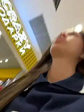 Snapshot of ElliRose chatting on February 15, 2026, 6:25 am ElliRose online show from February 15, 2026, 6:25 am