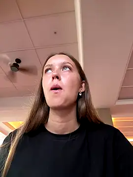 ElliRose online show from October 13, 2025, 1:29 am