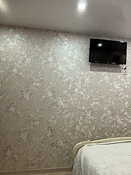 Snapshot of ElliRose chatting on December 15, 2025, 7:58 am ElliRose online show from December 15, 2025, 7:58 am