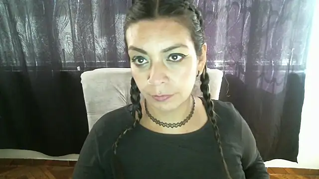 Snapshot of _ari_gato_ chatting on November 6, 2025, 6:34 pm ari gato online show from November 6, 2025, 6:34 pm