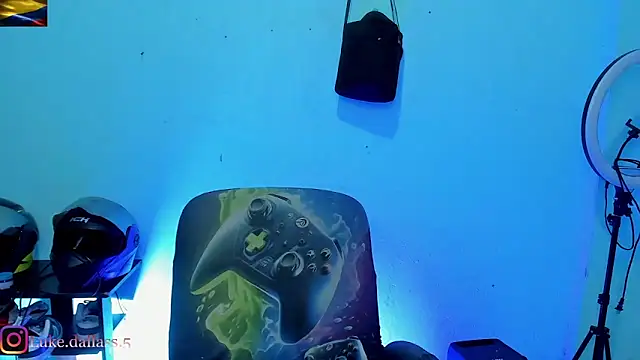 zeus 7777 online show from March 6, 2026, 1:06 pm