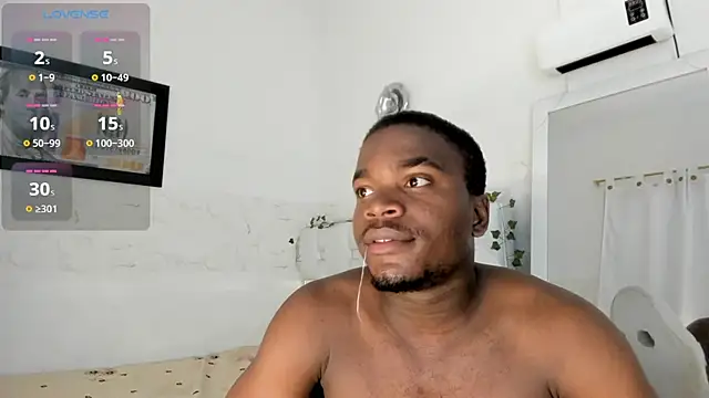 Snapshot of eduward_carter chatting on June 15, 2026, 9:58 pm eduward carter online show from June 15, 2026, 9:58 pm