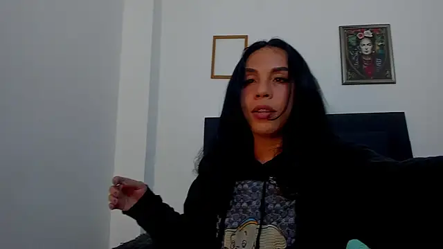 Snapshot of Adrianna_Arias chatting on November 30, 2025, 4:35 am Adrianna Arias online show from November 30, 2025, 4:35 am