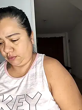 Snapshot of NARNYALABELLA chatting on January 6, 2026, 10:19 am NARNYALABELLA online show from January 6, 2026, 10:19 am