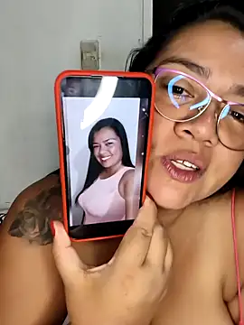 Snapshot of NARNYALABELLA chatting on February 13, 2026, 10:48 am NARNYALABELLA online show from February 13, 2026, 10:48 am