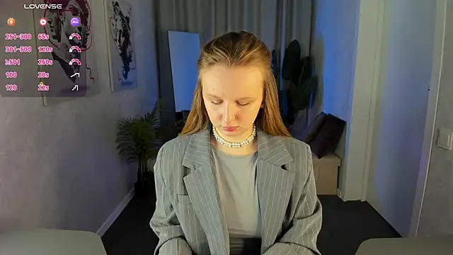 Rina Panic online show from April 4, 2026, 1:12 am