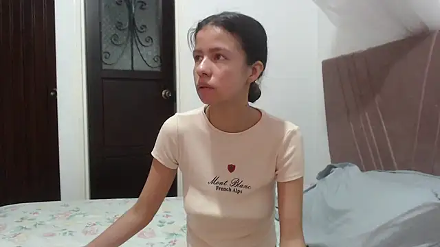 Snapshot of nathaly_jones_ chatting on February 1, 2026, 12:14 pm nathaly jones online show from February 1, 2026, 12:14 pm