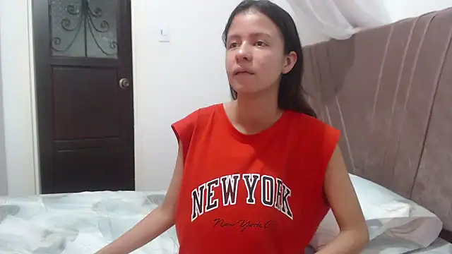 nathaly jones  online show from March 29, 2026, 12:07 pm