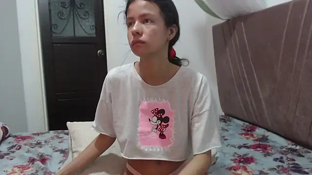 Snapshot of nathaly_jones_ chatting on February 18, 2026, 10:12 am nathaly jones online show from February 18, 2026, 10:12 am