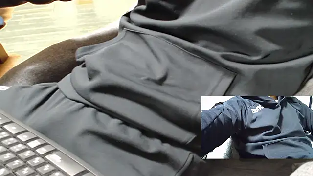 Yasu2000 online show from March 18, 2026, 1:42 am