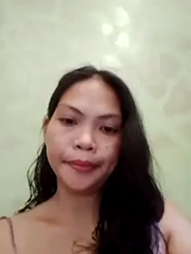 missluvv online show from April 13, 2026, 4:49 am