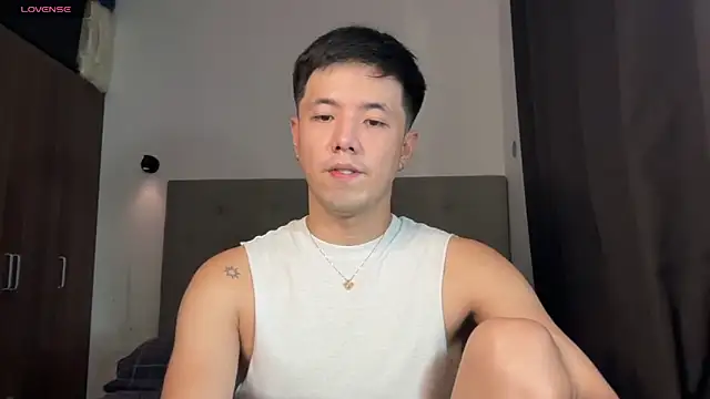 Snapshot of Addictiveboi chatting on April 29, 2026, 5:00 am Addictiveboi online show from April 29, 2026, 5:00 am