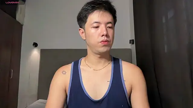 Snapshot of Addictiveboi chatting on May 18, 2026, 3:06 am Addictiveboi online show from May 18, 2026, 3:06 am