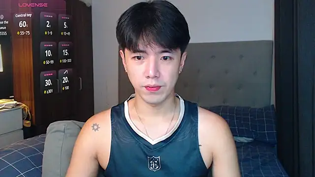 Snapshot of Addictiveboi chatting on October 22, 2025, 4:23 am Addictiveboi online show from October 22, 2025, 4:23 am