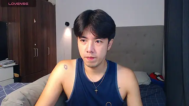 Snapshot of Addictiveboi chatting on November 15, 2025, 5:55 am Addictiveboi online show from November 15, 2025, 5:55 am