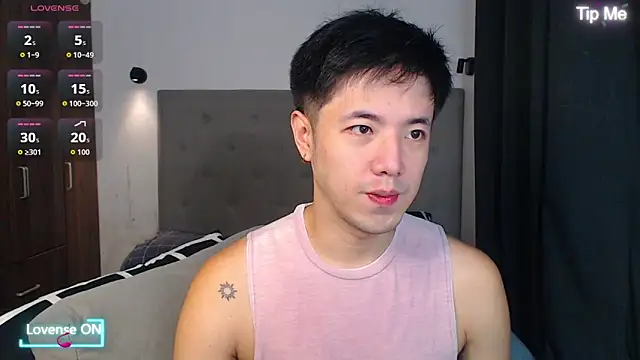 Snapshot of Addictiveboi chatting on December 1, 2025, 2:23 am Addictiveboi online show from December 1, 2025, 2:23 am