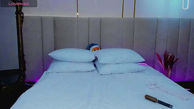 Snapshot of Alice_Wander chatting on September 10, 2025, 2:43 am Alice Wander online show from September 10, 2025, 2:43 am