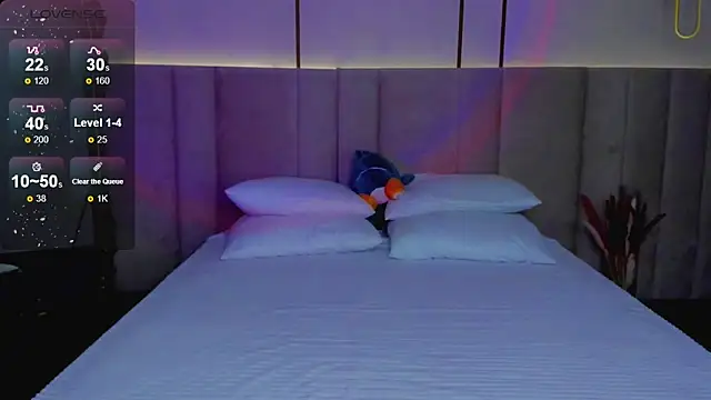 Snapshot of Alice_Wander chatting on September 9, 2025, 2:43 am Alice Wander online show from September 9, 2025, 2:43 am