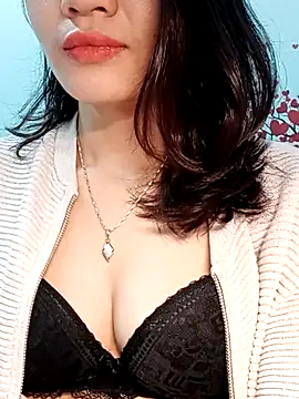 Snapshot of Hinna_x chatting on February 5, 2026, 10:16 pm Hinna x online show from February 5, 2026, 10:16 pm