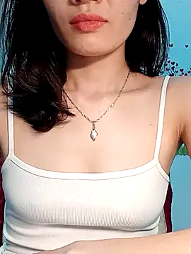 Hinna x online show from April 7, 2026, 9:11 am