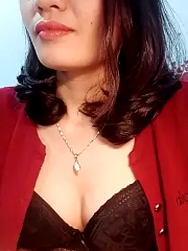 Snapshot of Hinna_x chatting on February 3, 2026, 7:02 am Hinna x online show from February 3, 2026, 7:02 am