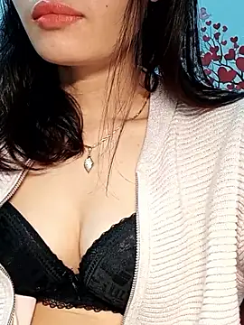 Snapshot of Hinna_x chatting on January 18, 2026, 8:23 pm Hinna x online show from January 18, 2026, 8:23 pm