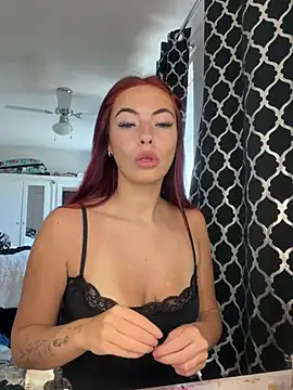 Snapshot of AroraAngel chatting on May 19, 2026, 2:57 pm AroraAngel online show from May 19, 2026, 2:57 pm