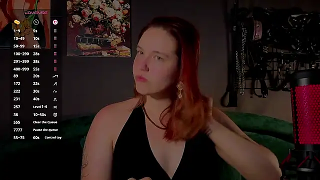 Snapshot of the_high_priestess chatting on June 27, 2026, 3:01 am the high priestess online show from June 27, 2026, 3:01 am