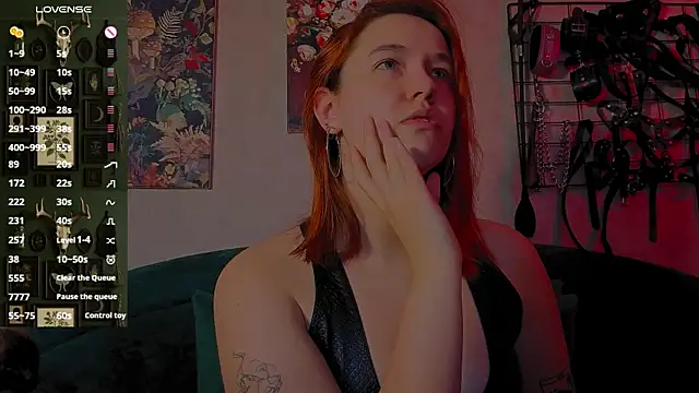 Snapshot of the_high_priestess chatting on April 28, 2026, 4:50 am the high priestess online show from April 28, 2026, 4:50 am