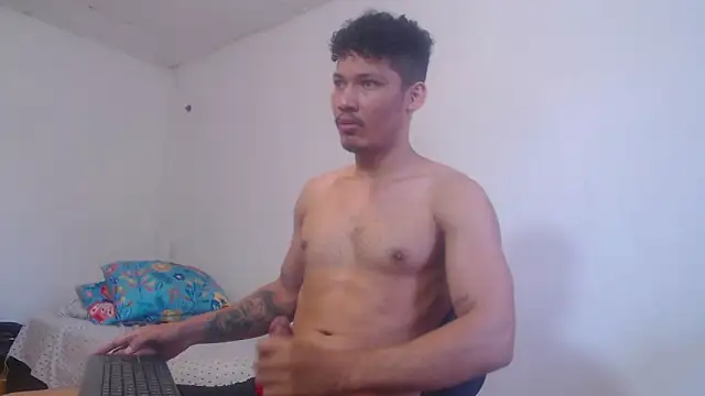 RuiMaddoox online show from December 18, 2025, 12:42 pm