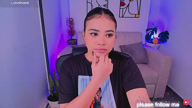 nicemiiaa7  online show from February 24, 2026, 12:55 am