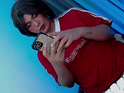 Snapshot of Sweet_angelinax chatting on June 6, 2026, 12:43 pm Sweet angelinax online show from June 6, 2026, 12:43 pm