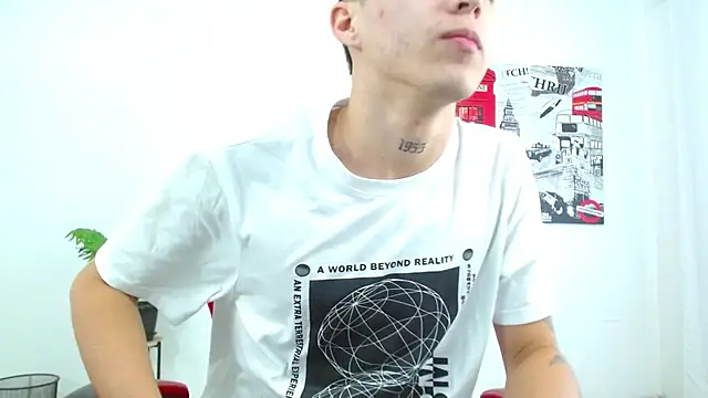 Snapshot of Cumandres18 chatting on November 20, 2025, 2:07 pm Cumandres18 online show from November 20, 2025, 2:07 pm