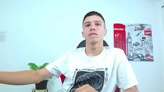 Snapshot of Cumandres18 chatting on November 24, 2025, 2:17 pm Cumandres18 online show from November 24, 2025, 2:17 pm