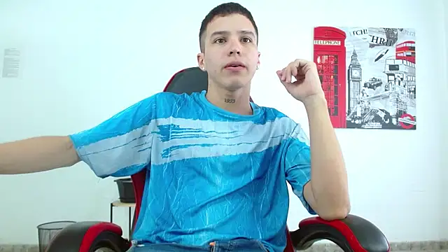 Snapshot of Cumandres18 chatting on October 24, 2025, 2:05 pm Cumandres18 online show from October 24, 2025, 2:05 pm