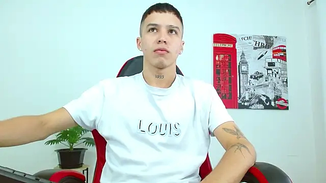 Snapshot of Cumandres18 chatting on December 1, 2025, 2:18 pm Cumandres18 online show from December 1, 2025, 2:18 pm