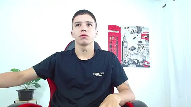 Snapshot of Cumandres18 chatting on October 17, 2025, 2:19 pm Cumandres18 online show from October 17, 2025, 2:19 pm