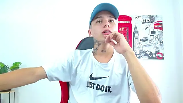 Snapshot of Cumandres18 chatting on January 17, 2026, 3:04 pm Cumandres18 online show from January 17, 2026, 3:04 pm