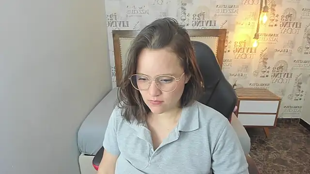 GIANAMILLER6 online show from September 8, 2025, 7:24 pm