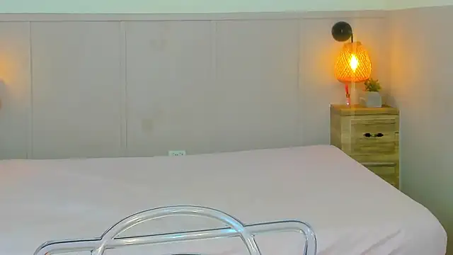 Snapshot of AuroraSky8 chatting on November 8, 2025, 11:58 am AuroraSky8 online show from November 8, 2025, 11:58 am