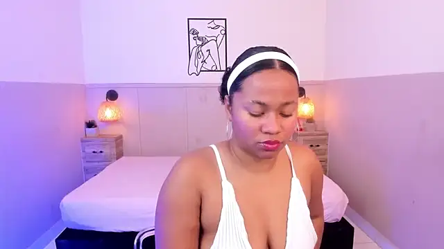 Snapshot of AuroraSky8 chatting on September 29, 2025, 12:11 pm AuroraSky8 online show from September 29, 2025, 12:11 pm