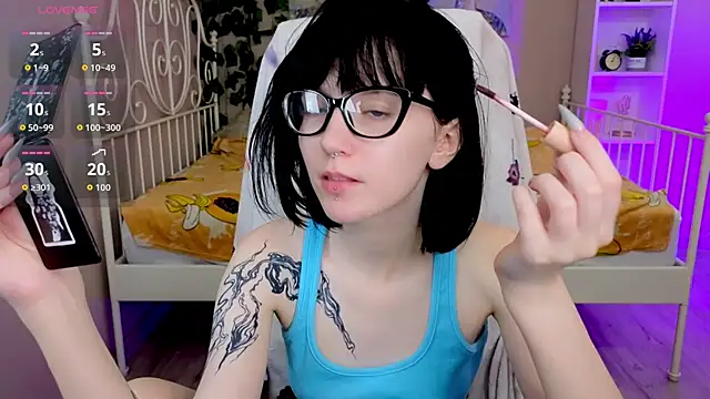 Snapshot of HazelTompson chatting on September 14, 2025, 3:34 pm HazelTompson online show from September 14, 2025, 3:34 pm