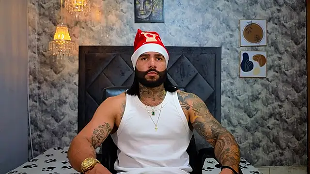 Apolo rousse1 online show from November 30, 2025, 7:36 pm