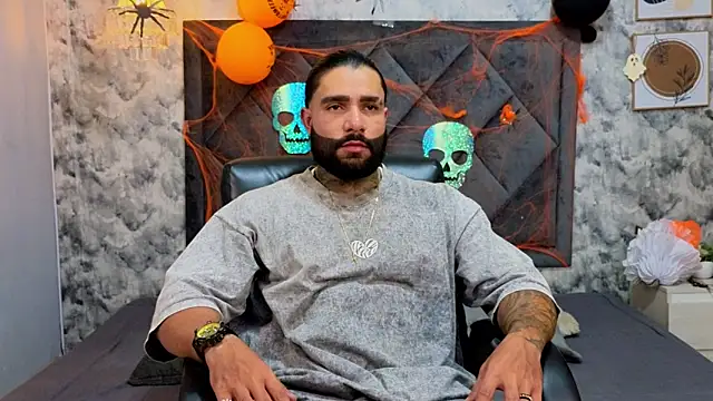 Apolo rousse1 online show from October 17, 2025, 9:49 pm