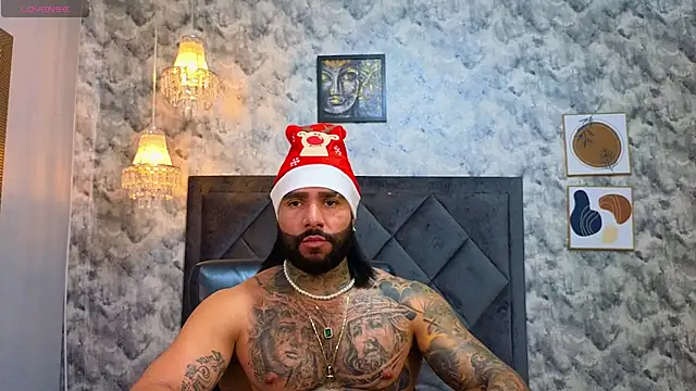 Apolo rousse1 online show from November 28, 2025, 7:58 pm