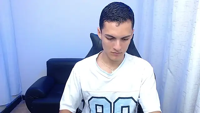 Matiius18 online show from February 26, 2026, 1:44 pm