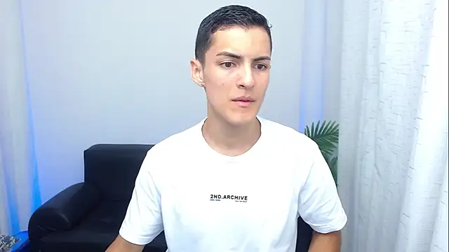 Matiius18 online show from January 10, 2026, 2:12 pm