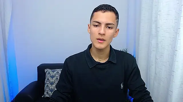 Matiius18 online show from October 22, 2025, 1:54 pm