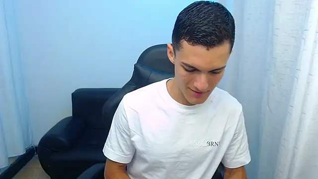 Matiius18 online show from March 21, 2026, 2:21 pm