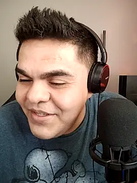 Snapshot of perversus12 chatting on March 1, 2026, 8:31 pm perversus12 online show from March 1, 2026, 8:31 pm